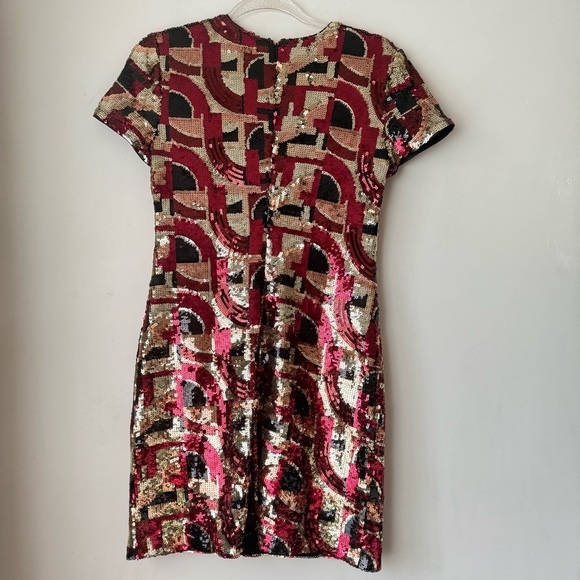 Trina Turk Lupine 2 Galerie Arte Sequin Short-Sleeve Shift Dress 4 - Picture 5 of 6